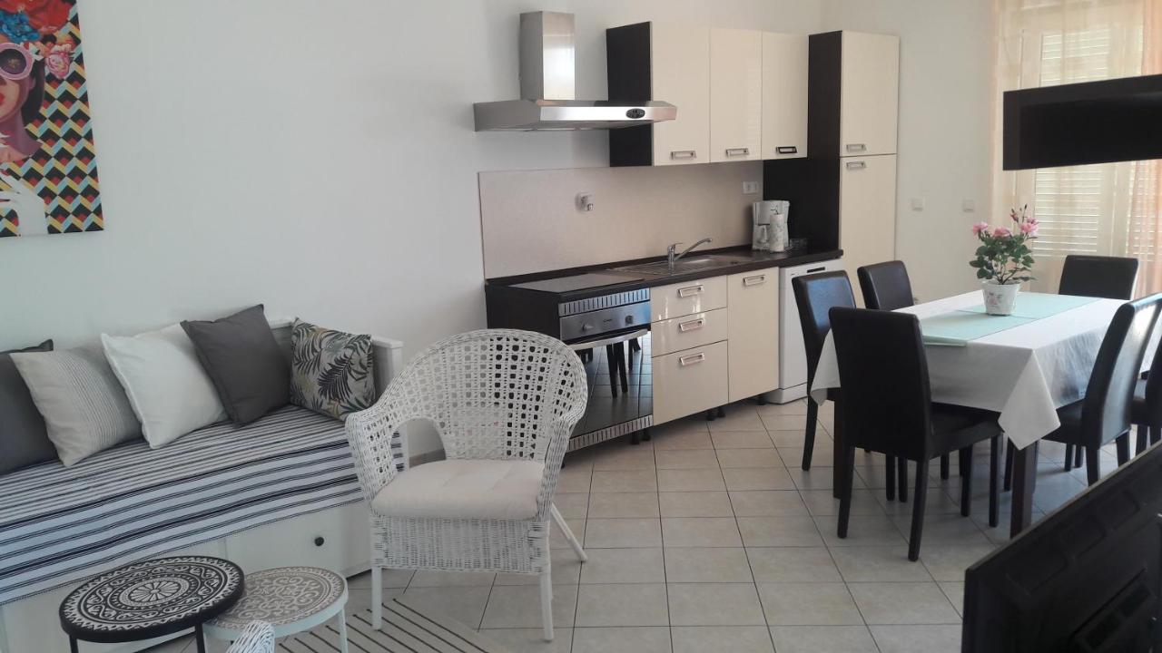 Apartman Barbat-Za Cijelu Obitelj Barbat na Rabu Екстериор снимка